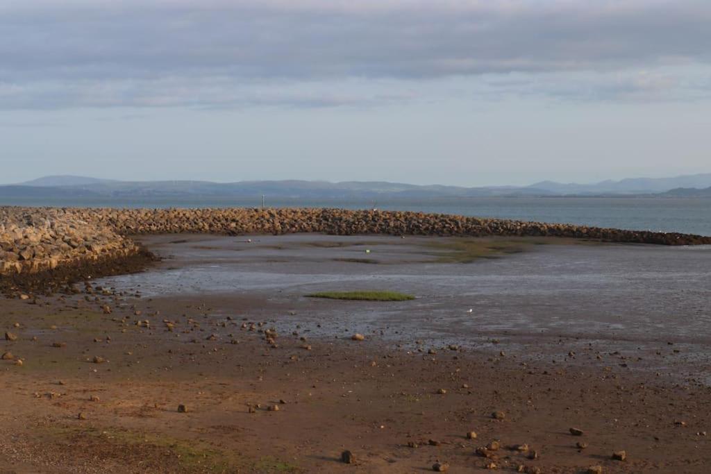 Modern And Comfortable Stay In Morecambe Exterior photo